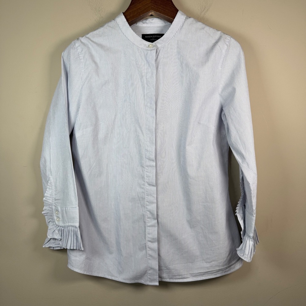 Banana Republic Blue/White Pinstripe Accordion Pleated Wrist Cuff Shirt Size 10